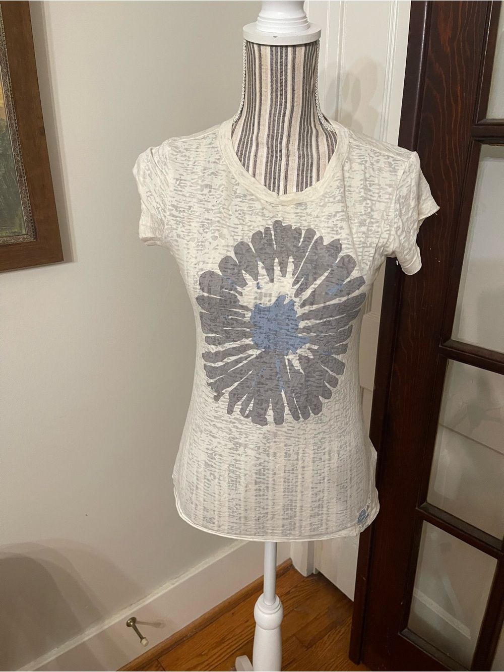 Life Is Good Cream Short-Sleeve Tee with Blue & Gray Floral Graphic